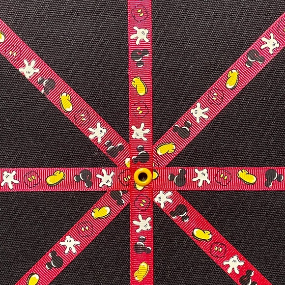 Mickey Mouse Shaped Disney Memo Board 14" x 11" with Mickey Icon Ribbons - Picture 3 of 12